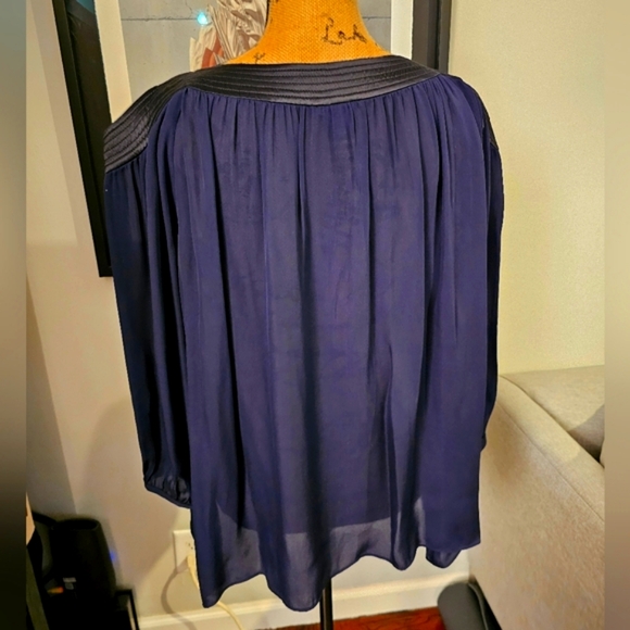 Club Monaco open shoulder blouse - Picture 4 of 6